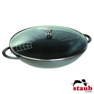 Wok 37cm Cinza Grafite Staub Specialties de Ferro Fundido com Tampa de Vidro